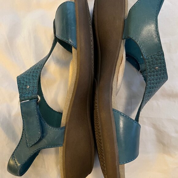 Sandals - Blue Size 8 Clarks - Picture 3 of 5